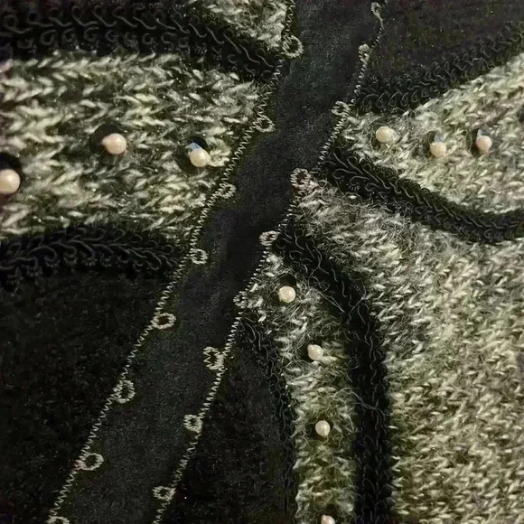 Adolfo collectible vintage sweater with shoulder pads, size L - Picture 5 of 9